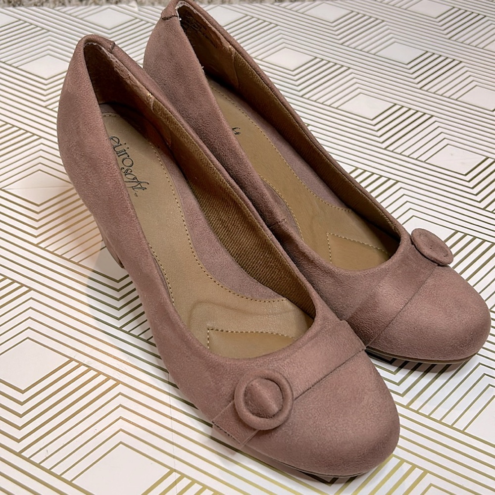 Eurosoft by Soft Frieda Mulberry Suede Heels with Buckle Women’s Size 8 1/2M